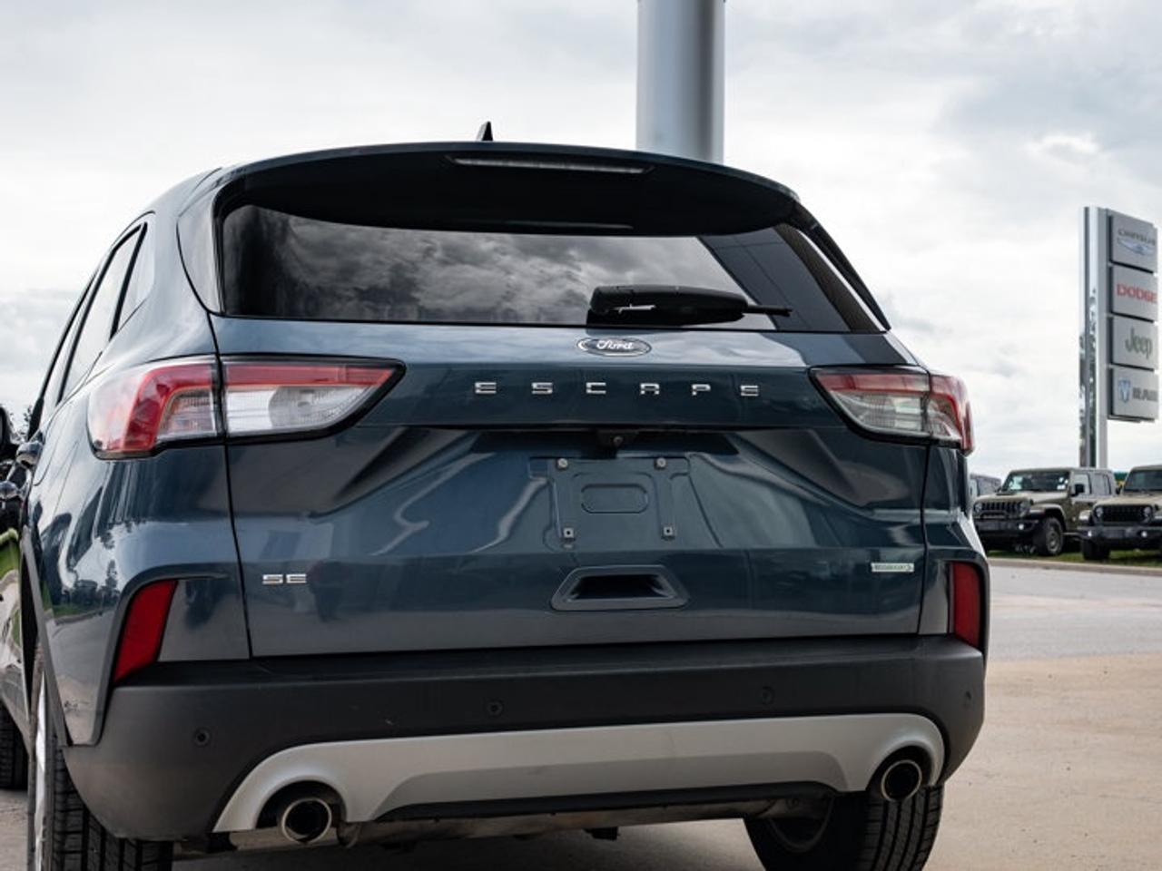 2020 Ford Escape SE Photo