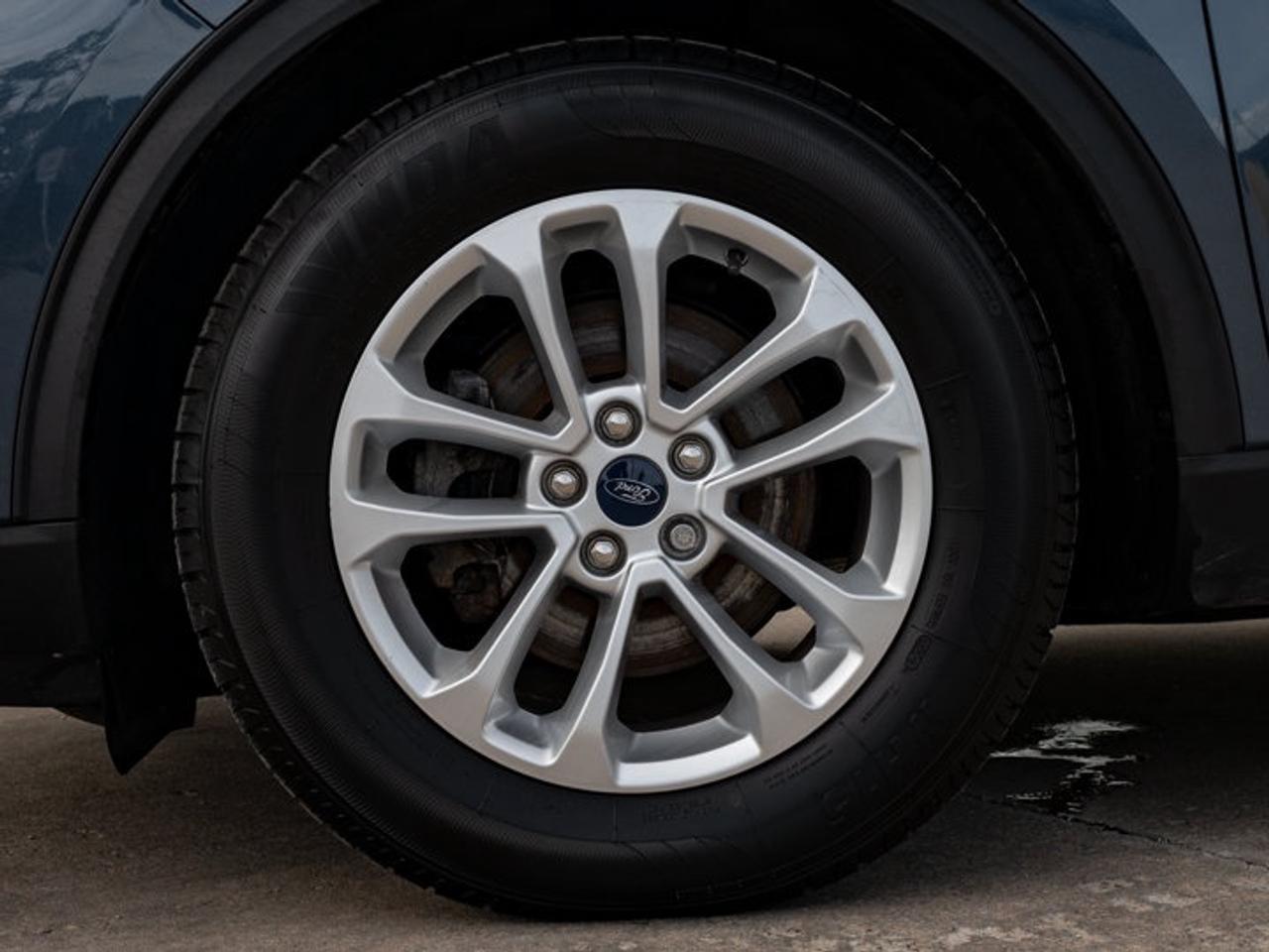2020 Ford Escape SE Photo