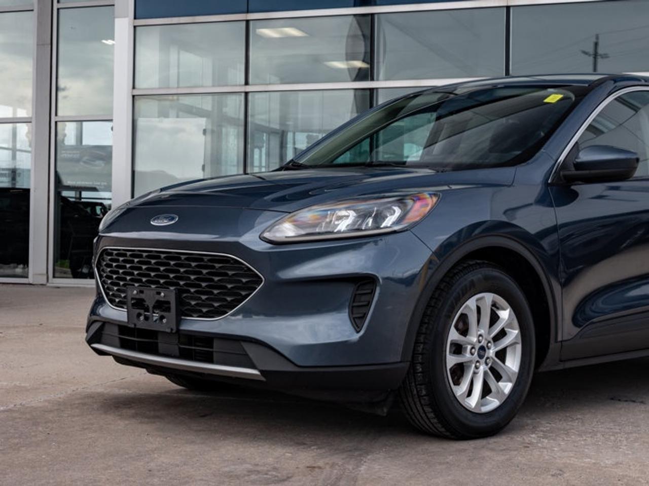 2020 Ford Escape SE Photo