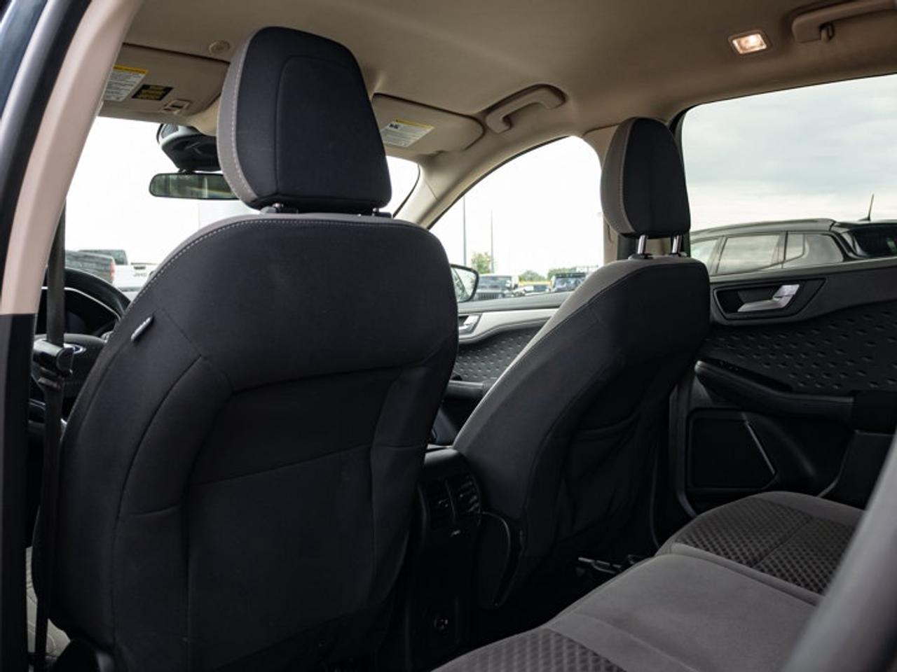 2020 Ford Escape SE Photo