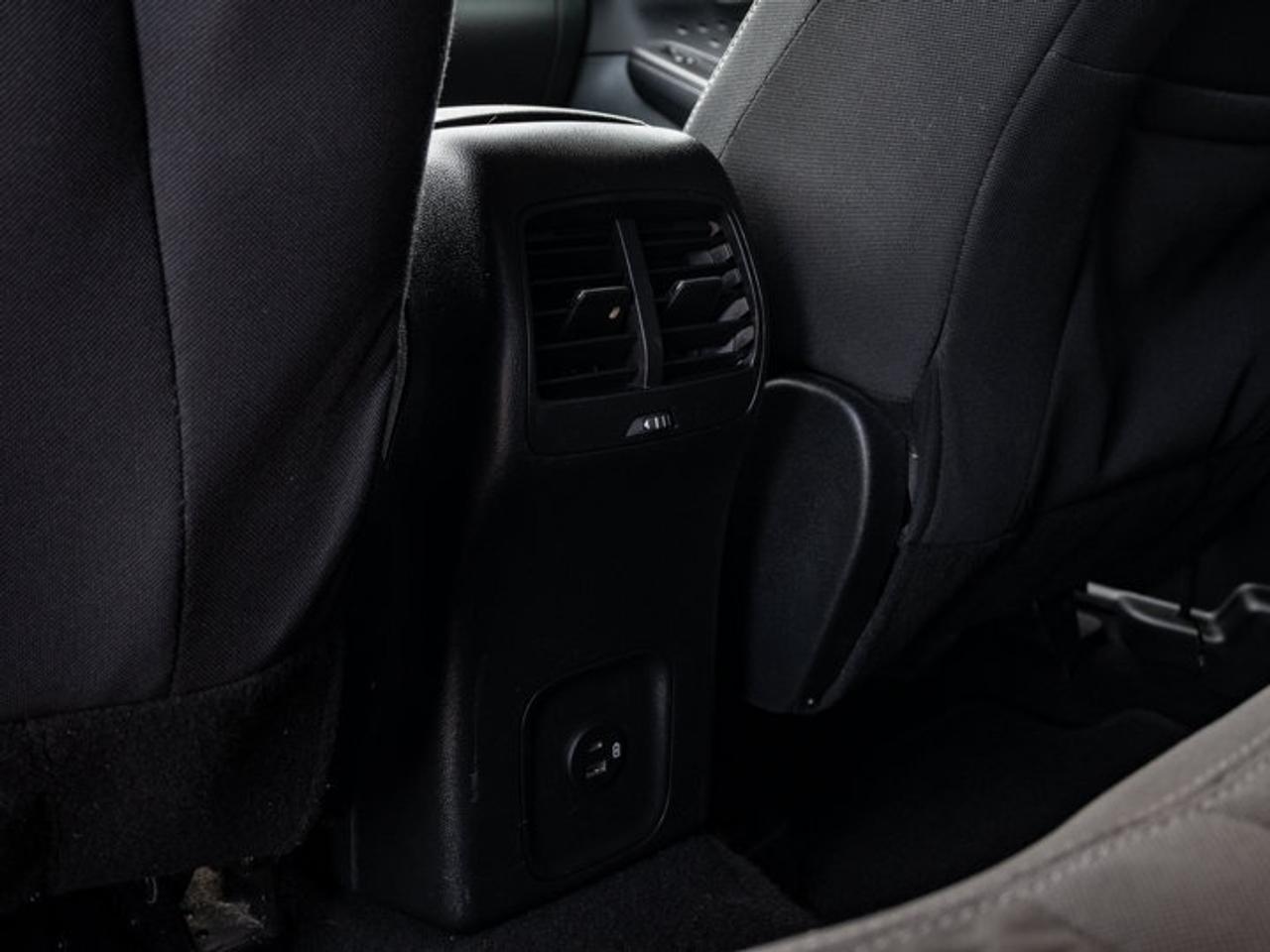2020 Ford Escape SE Photo