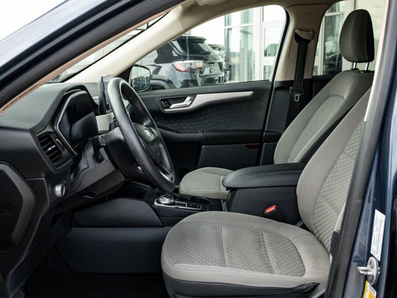 2020 Ford Escape SE Photo