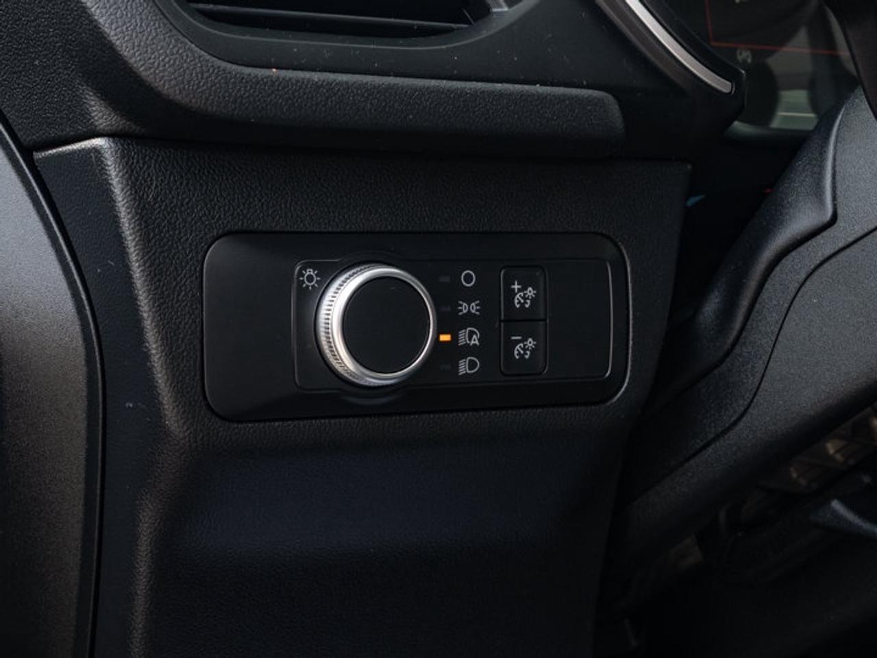 2020 Ford Escape SE Photo