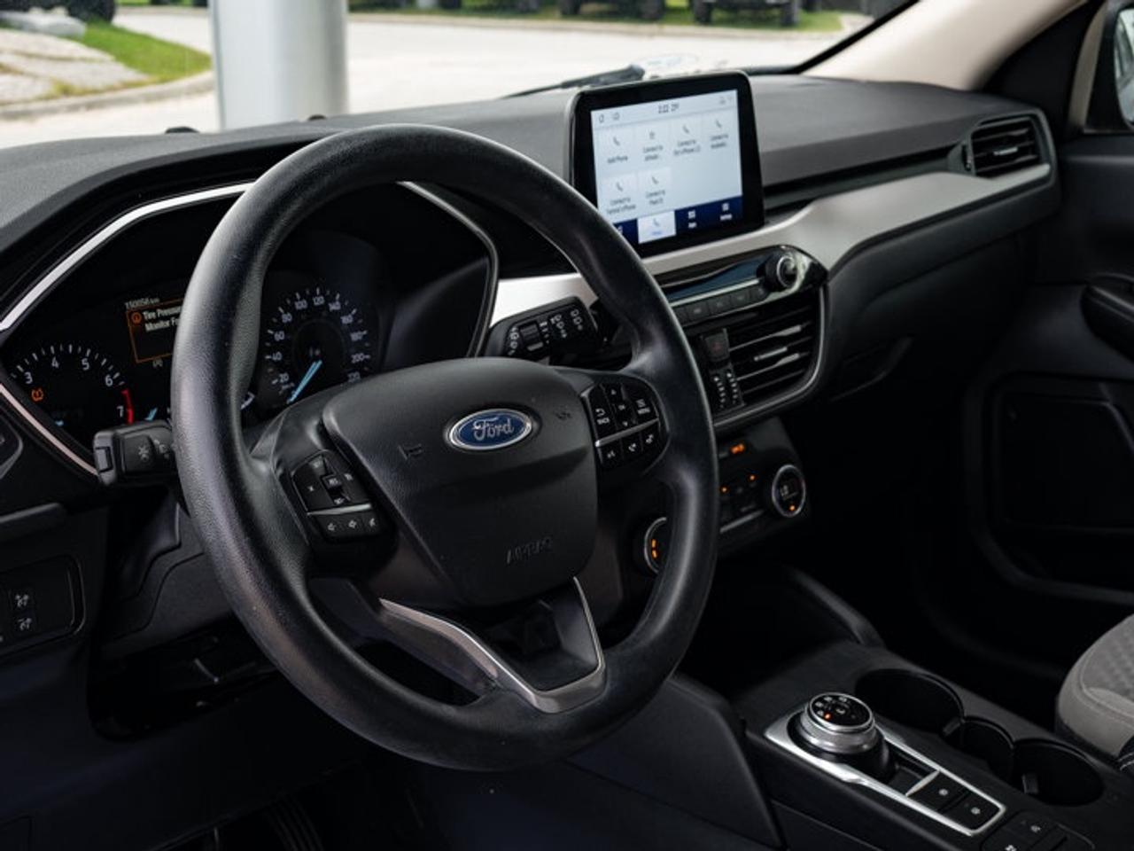 2020 Ford Escape SE Photo
