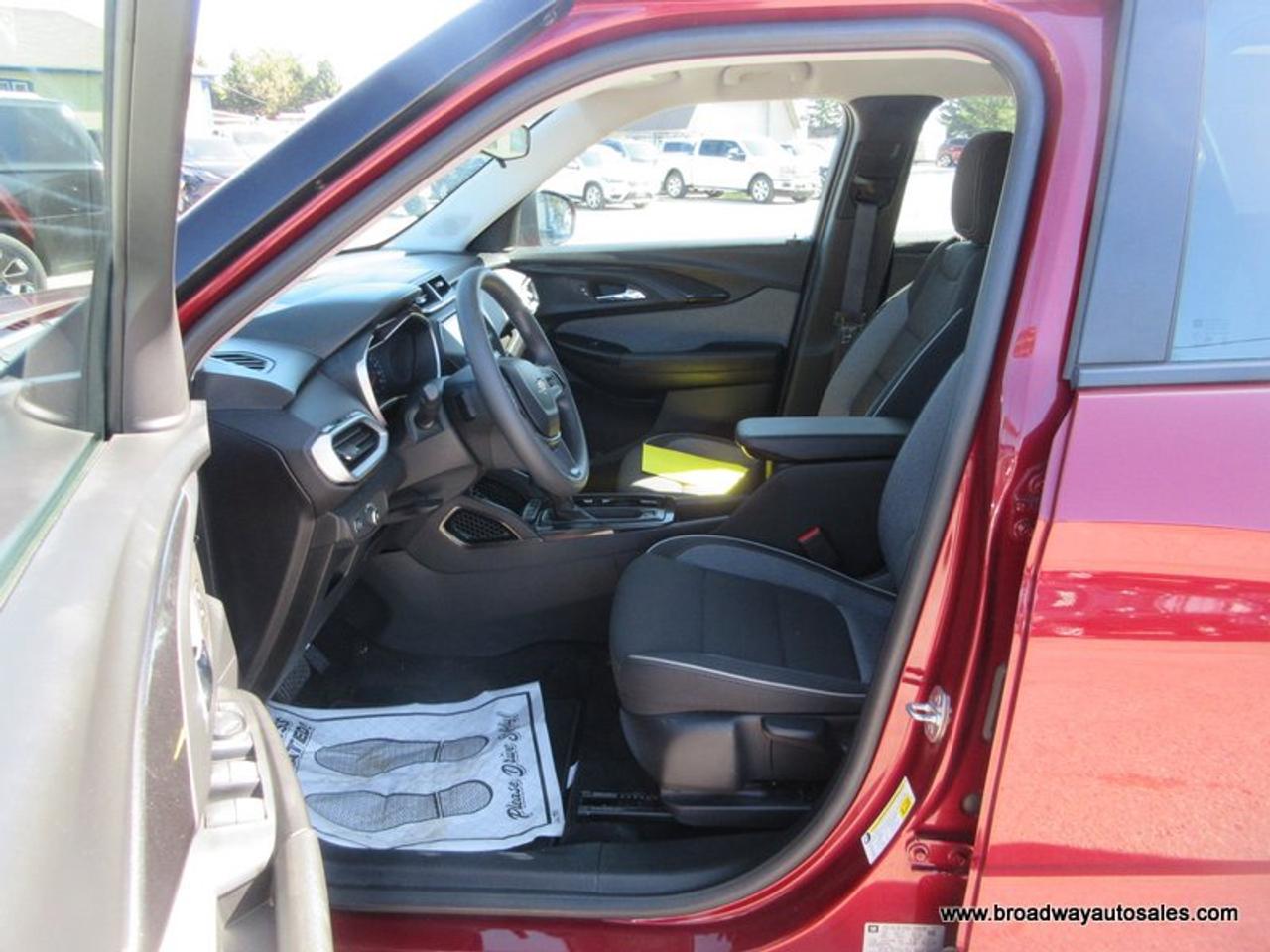 2023 Chevrolet TrailBlazer ALL-WHEEL DRIVE LS-MODEL 5 PASSENGER 1.3L - DOHC.. BACK-UP CAMERA.. BLUETOOTH SYSTEM.. KEYLESS ENTRY.. Photo