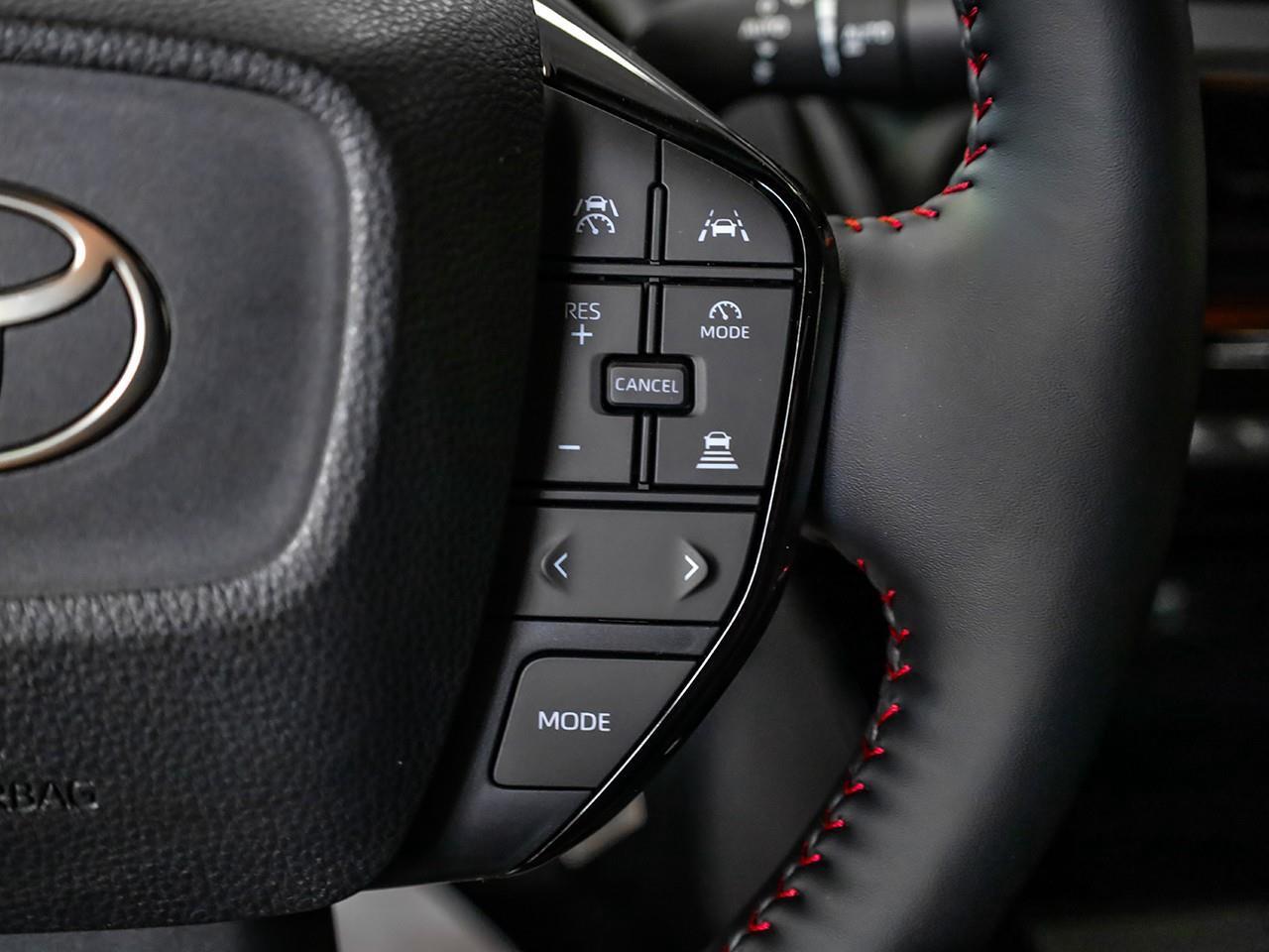 2027 Toyota Prius Plug-In Hybrid XSE Photo