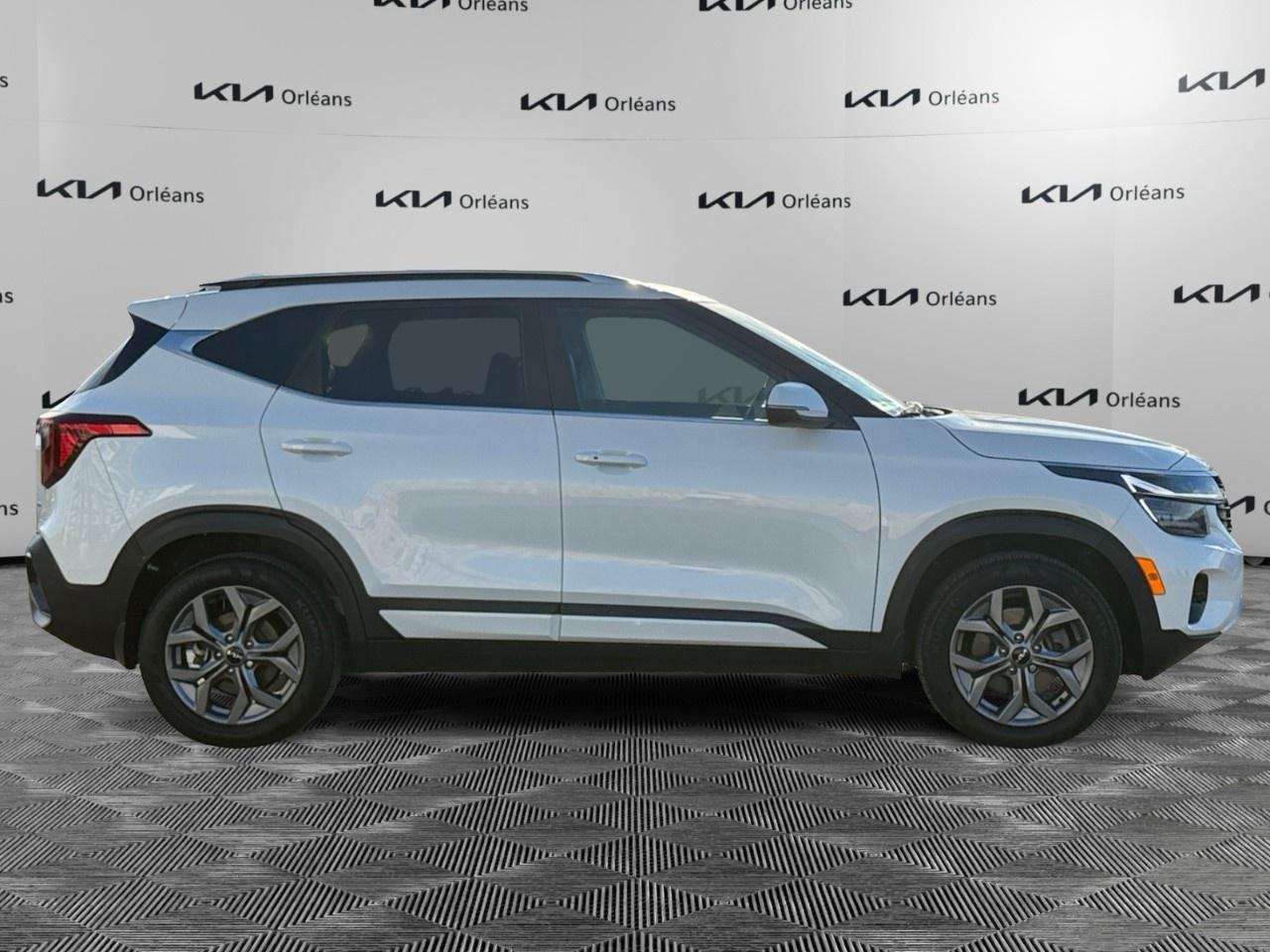 2026 Kia Seltos EX AWD Photo