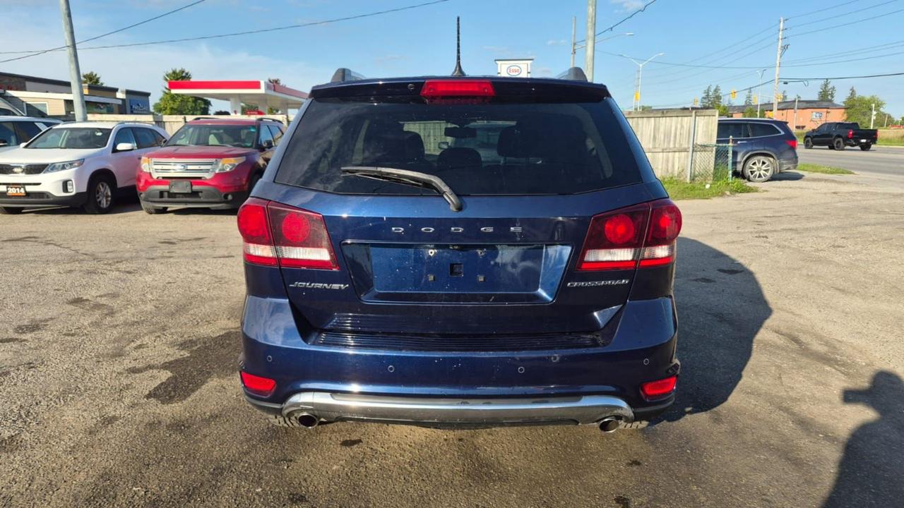 2017 Dodge Journey Crossroad, NO ACCIDENTS, WELL MAINTAINED, CERT Photo3