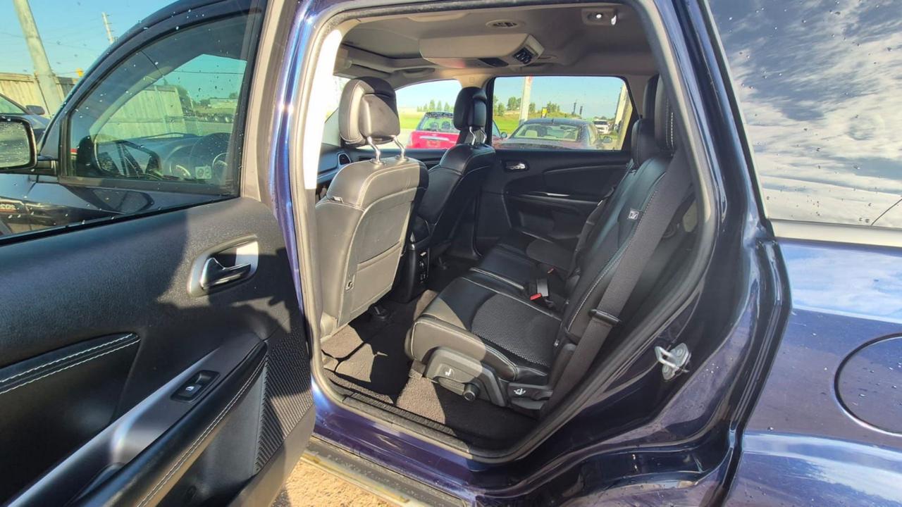 2017 Dodge Journey Crossroad, NO ACCIDENTS, WELL MAINTAINED, CERT Photo