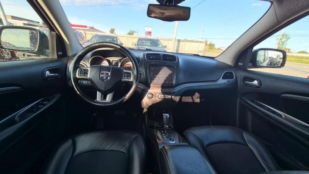 2017 Dodge Journey Crossroad, NO ACCIDENTS, WELL MAINTAINED, CERT Photo