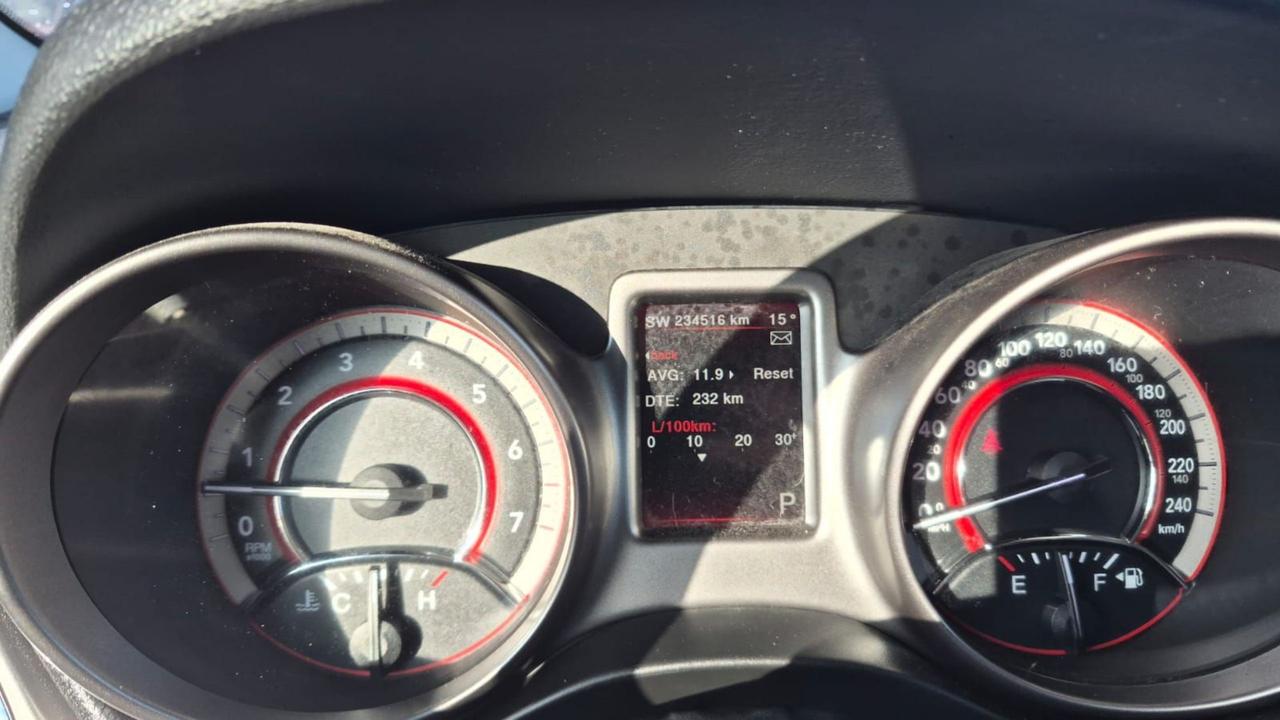 2017 Dodge Journey Crossroad, NO ACCIDENTS, WELL MAINTAINED, CERT Photo