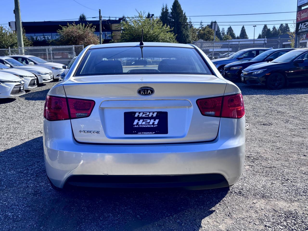2011 Kia Forte FINANCING AVAILABLE Photo6