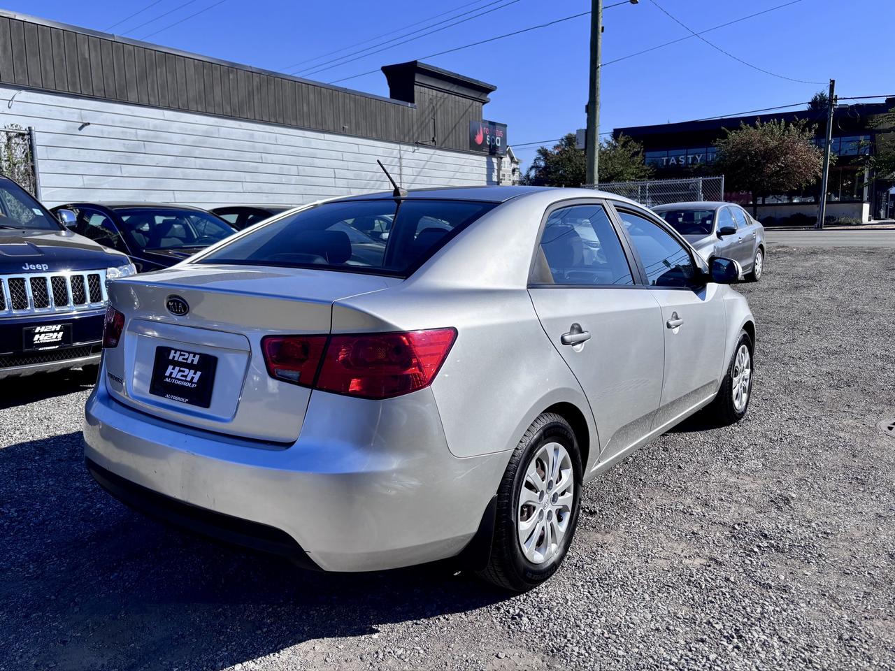2011 Kia Forte FINANCING AVAILABLE Photo5