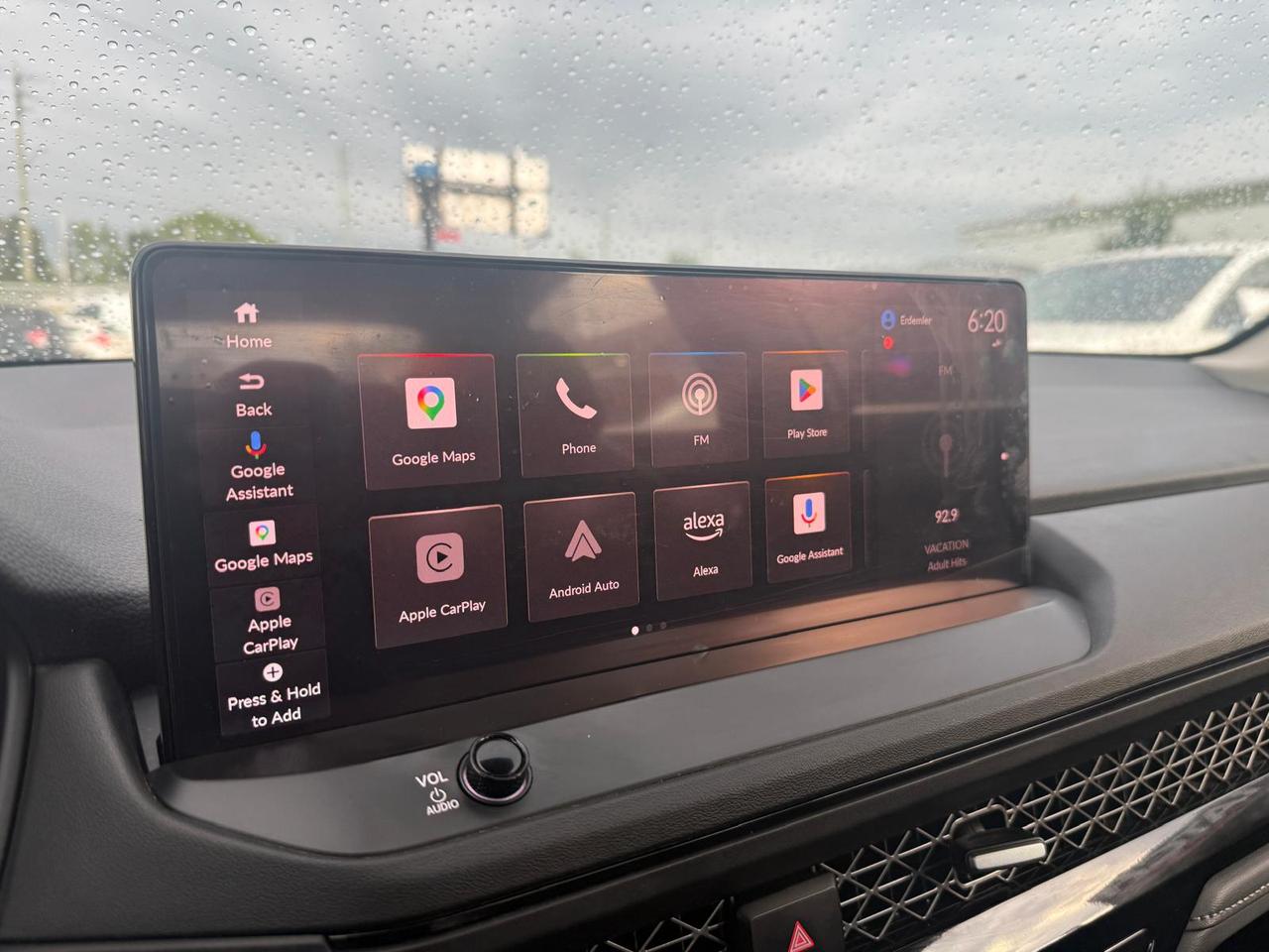 2025 Honda Accord Hybrid TOURING / ONE OWNER / HYBRID / LEATHER / ROOF Photo