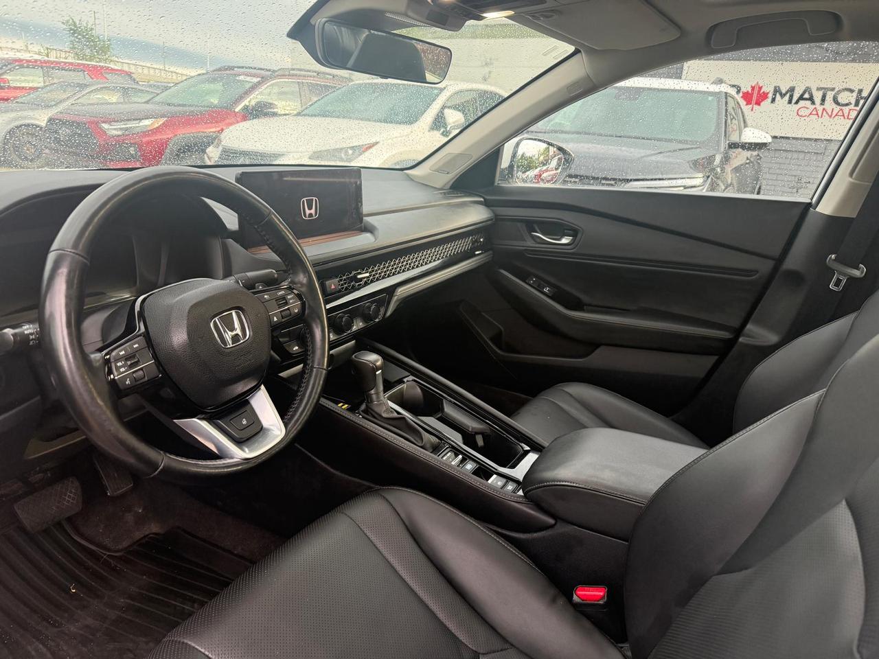 2025 Honda Accord Hybrid TOURING / ONE OWNER / HYBRID / LEATHER / ROOF Photo