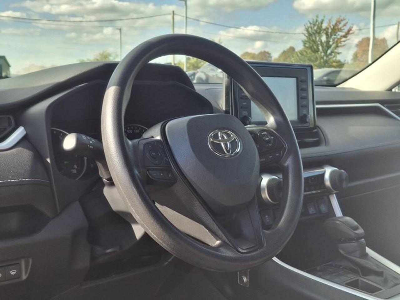 2021 Toyota RAV4 LE AWD | Heated Seats | Radar Cruise | CarPlay + Android | Rear Camera | and More ! Photo