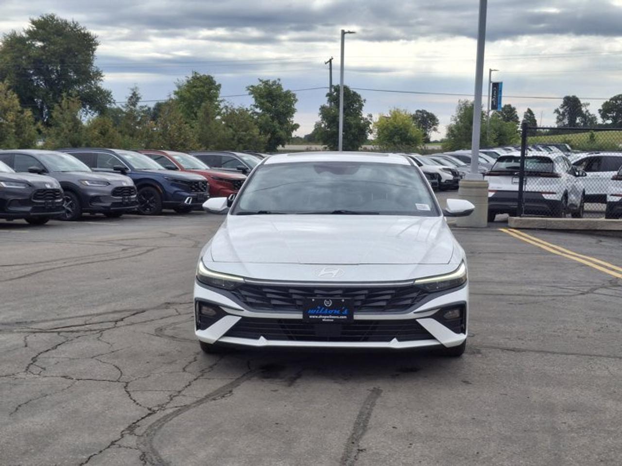 2024 Hyundai Elantra Luxury | Leather | Sunroof | Heated Seats + Steering | Remote Start | CarPlay + Android | and More ! Photo
