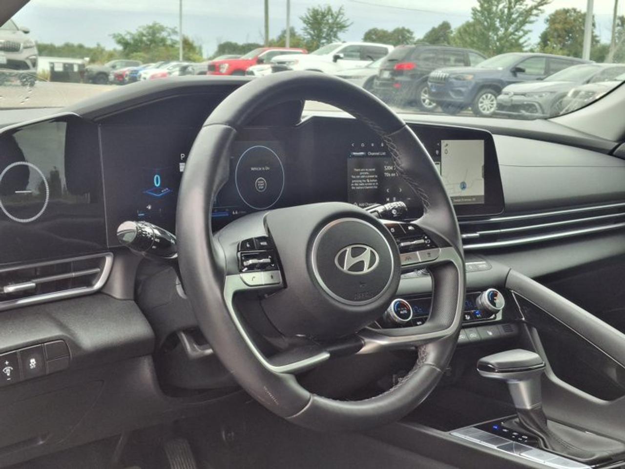 2024 Hyundai Elantra Luxury | Leather | Sunroof | Heated Seats + Steering | Remote Start | CarPlay + Android | and More ! Photo