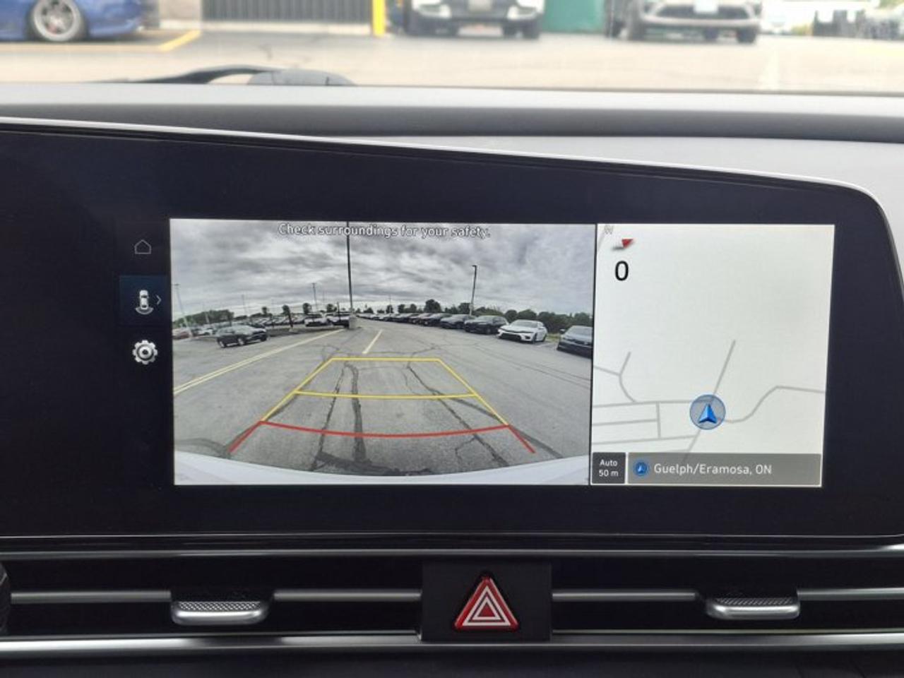 2024 Hyundai Elantra Luxury | Leather | Sunroof | Heated Seats + Steering | Remote Start | CarPlay + Android | and More ! Photo
