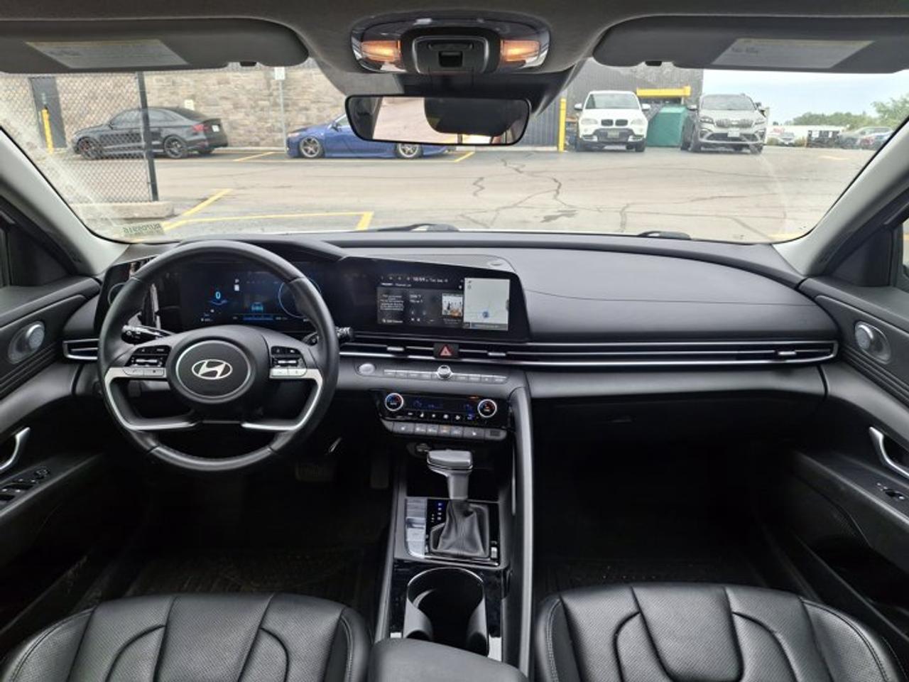 2024 Hyundai Elantra Luxury | Leather | Sunroof | Heated Seats + Steering | Remote Start | CarPlay + Android | and More ! Photo