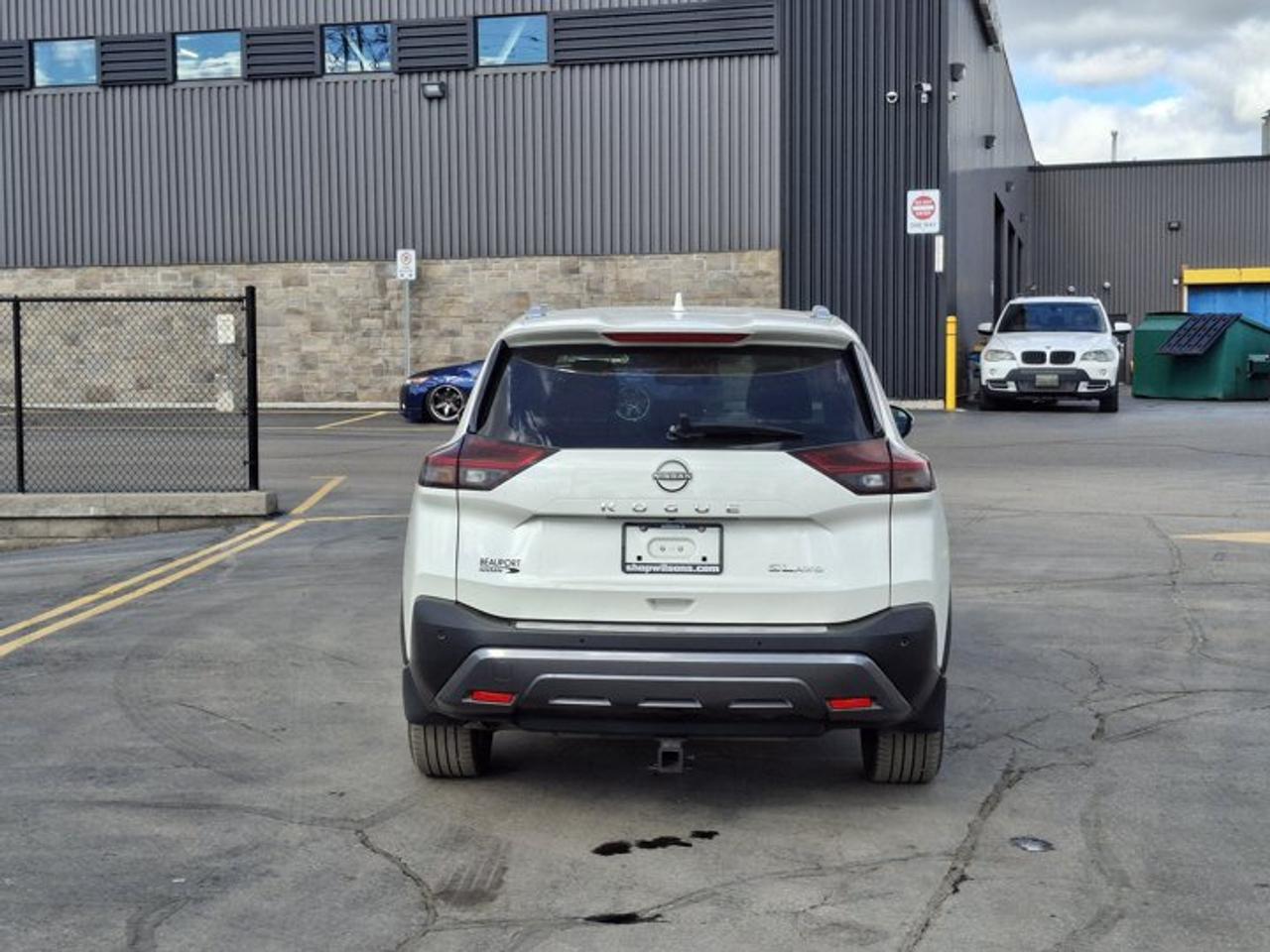 2023 Nissan Rogue SL AWD | Leather | Sunroof | Nav | 360 Camera | Smart Cruise | Heated Wheel + Seats | and More ! Photo
