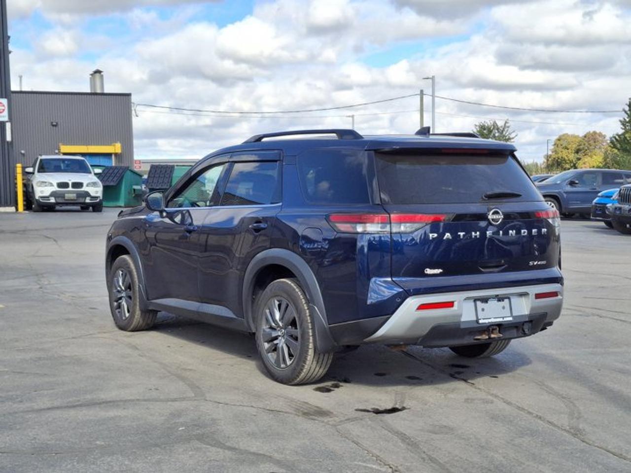 2022 Nissan Pathfinder SV 4WD | Panoramic Sunroof | 360 Camera | Heated Wheel + Seats | Adaptive Cruise | Power Seat & More Photo