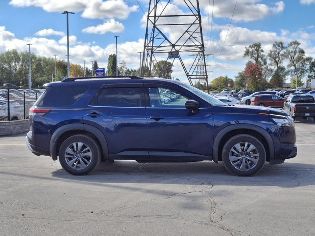 2022 Nissan Pathfinder SV 4WD | Panoramic Sunroof | 360 Camera | Heated Wheel + Seats | Adaptive Cruise | Power Seat & More Photo