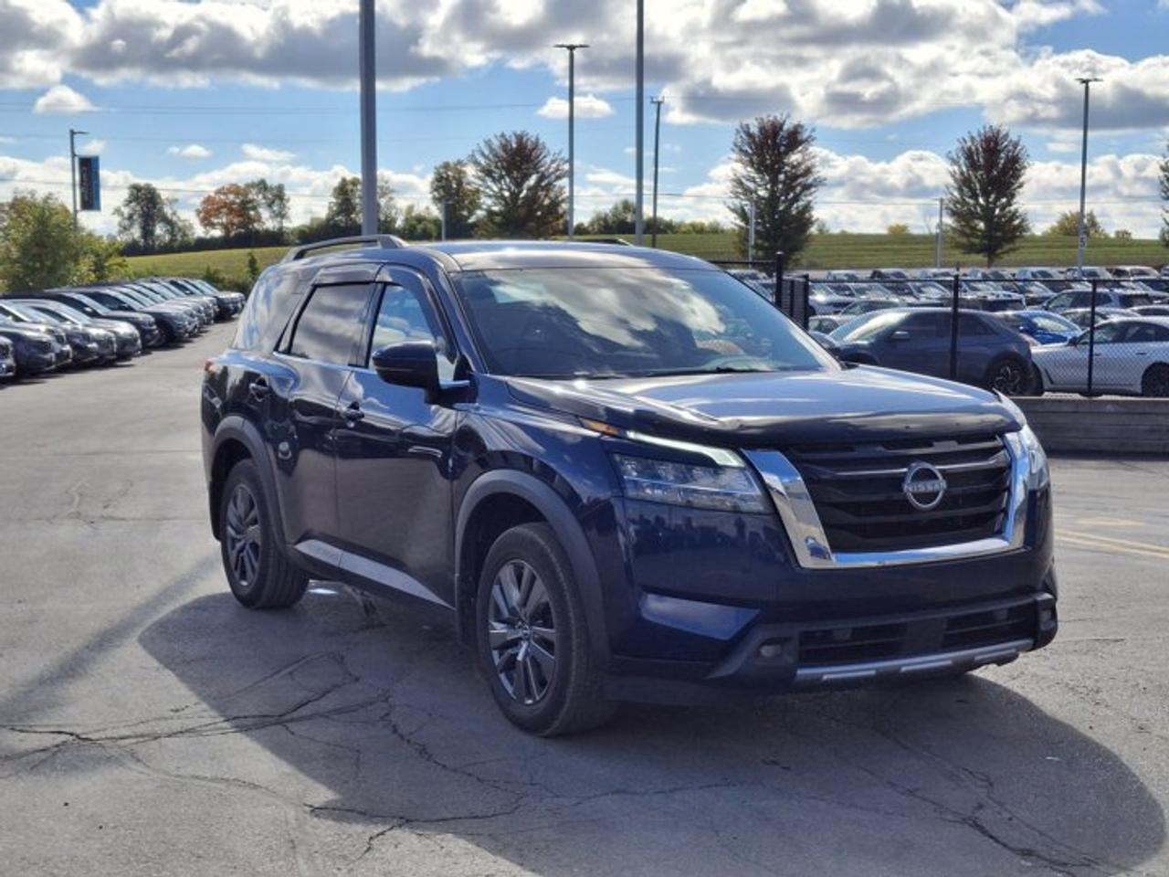 2022 Nissan Pathfinder SV 4WD | Panoramic Sunroof | 360 Camera | Heated Wheel + Seats | Adaptive Cruise | Power Seat & More Photo
