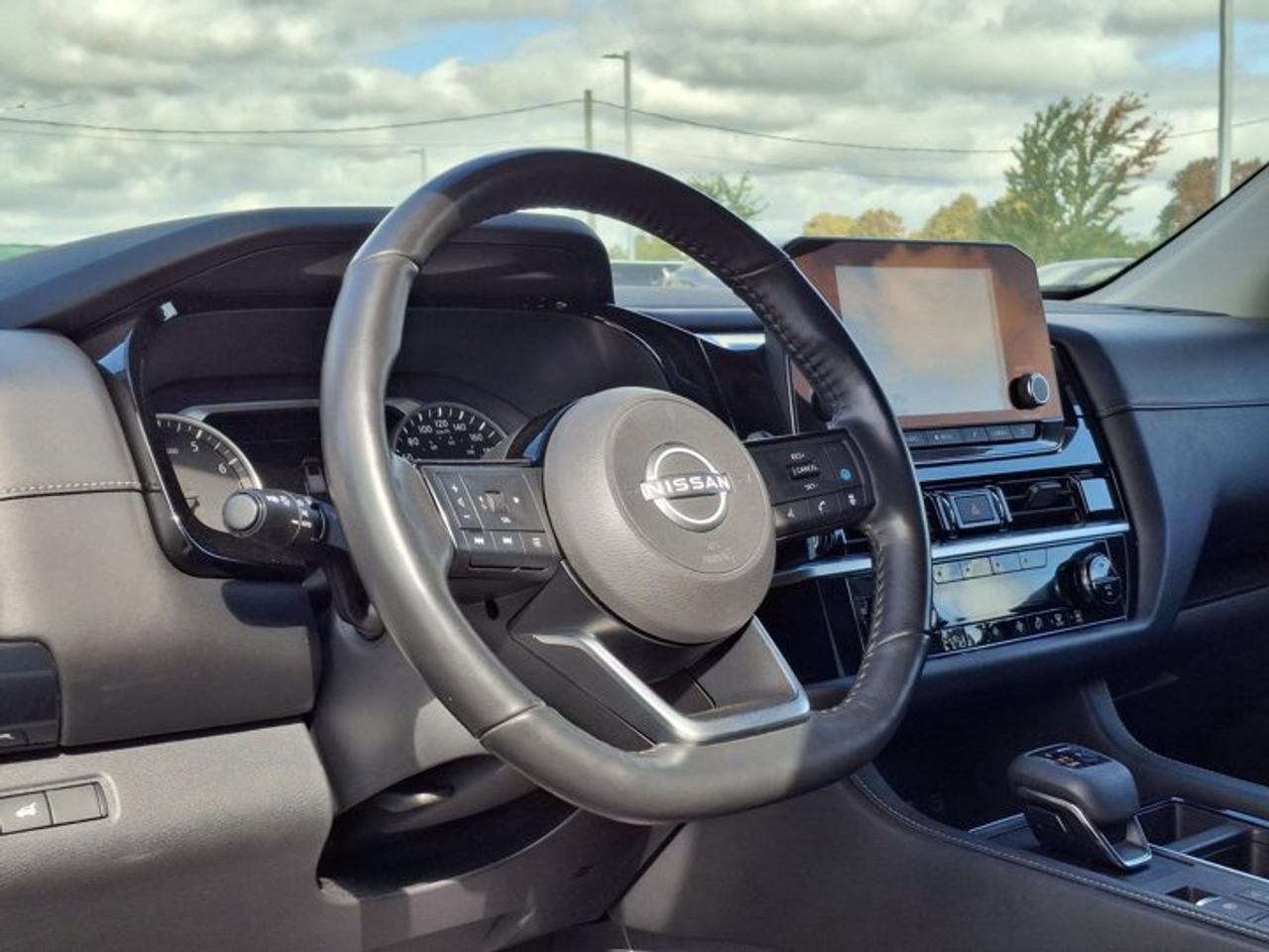 2022 Nissan Pathfinder SV 4WD | Panoramic Sunroof | 360 Camera | Heated Wheel + Seats | Adaptive Cruise | Power Seat & More Photo