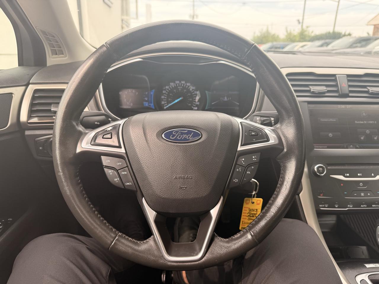 2013 Ford Fusion SE | Leather | Backup Cam Photo