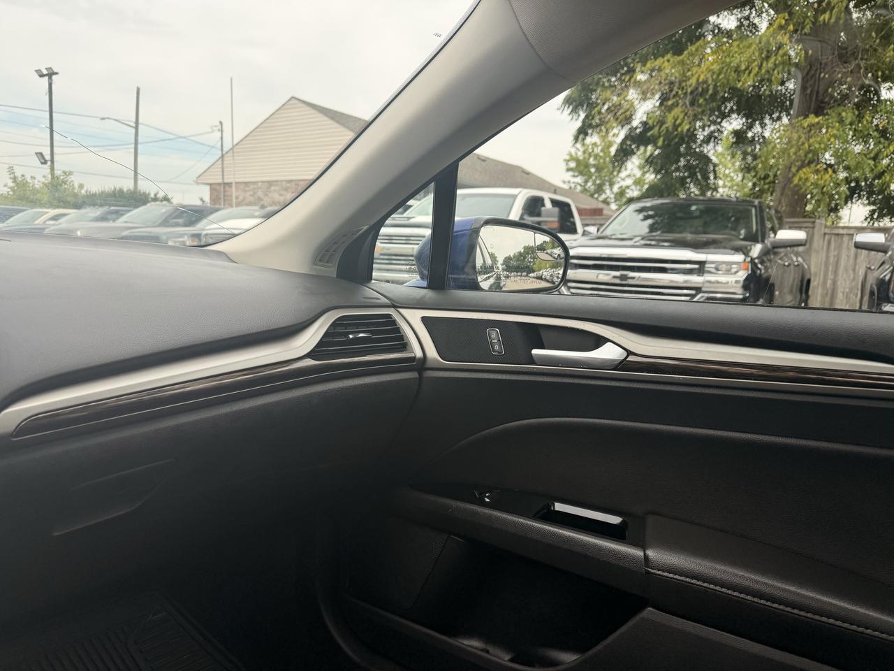 2013 Ford Fusion SE | Leather | Backup Cam Photo