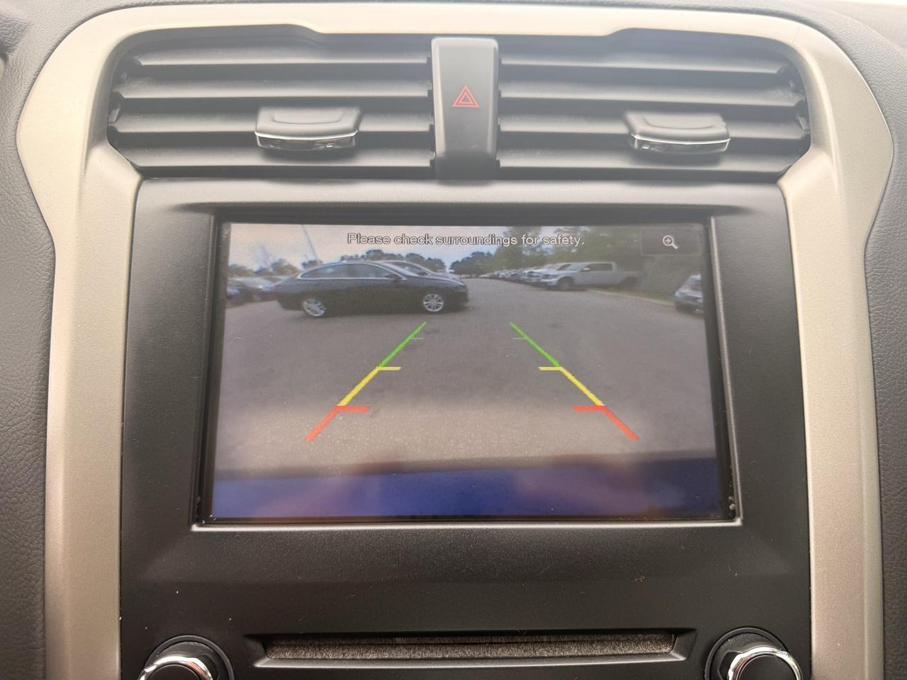 2013 Ford Fusion SE | Leather | Backup Cam Photo