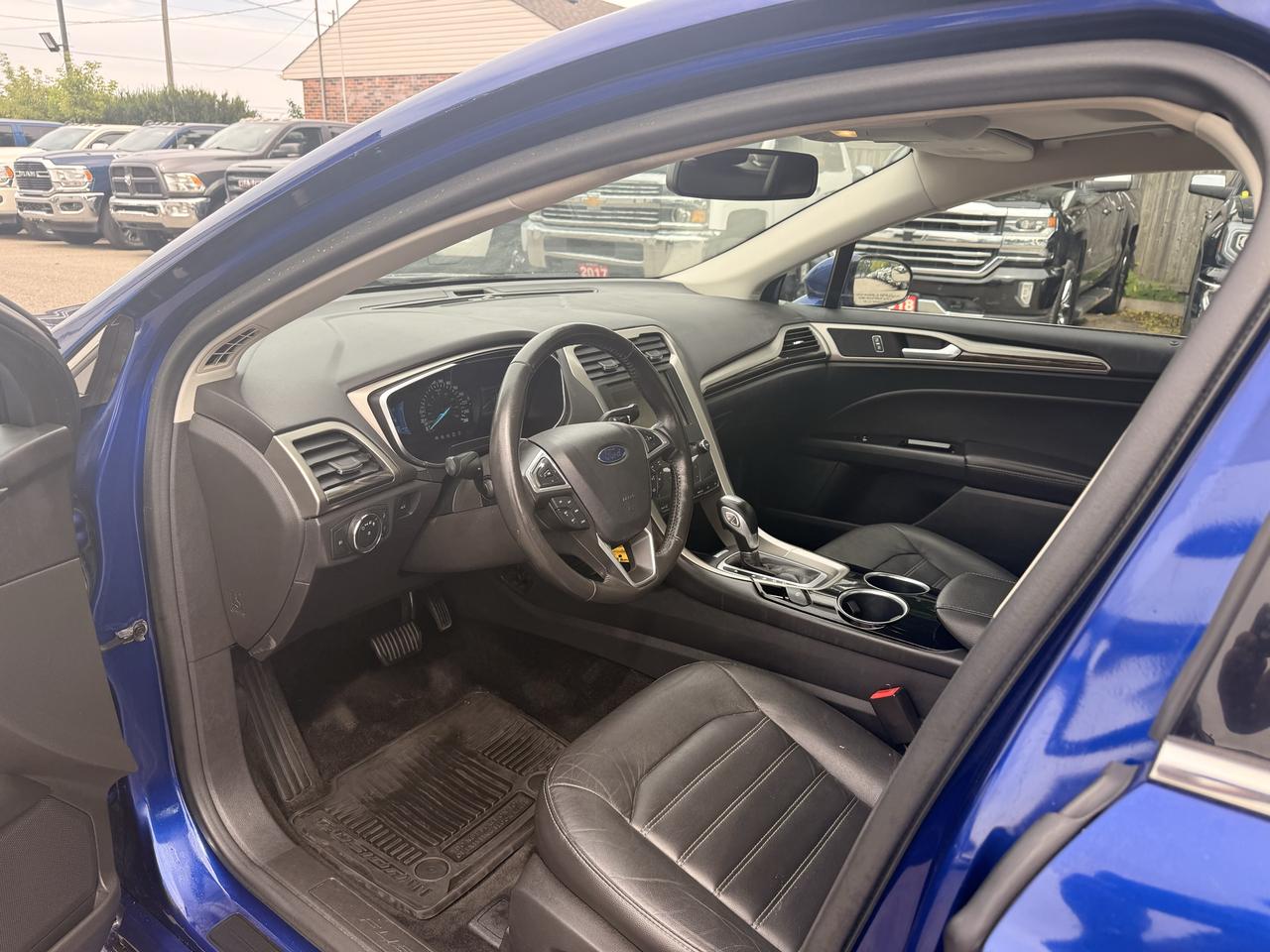 2013 Ford Fusion SE | Leather | Backup Cam Photo