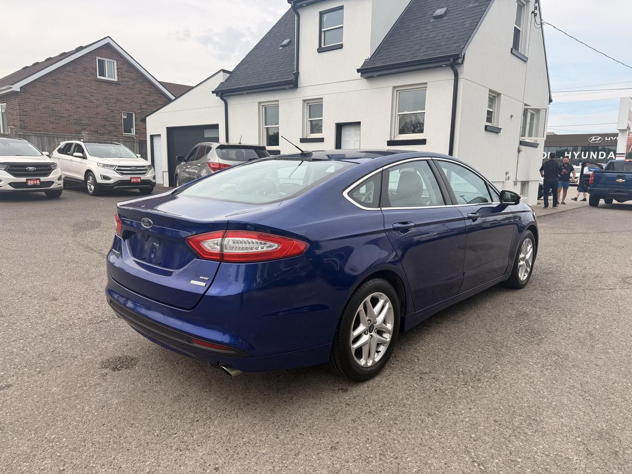 2013 Ford Fusion SE | Leather | Backup Cam Photo