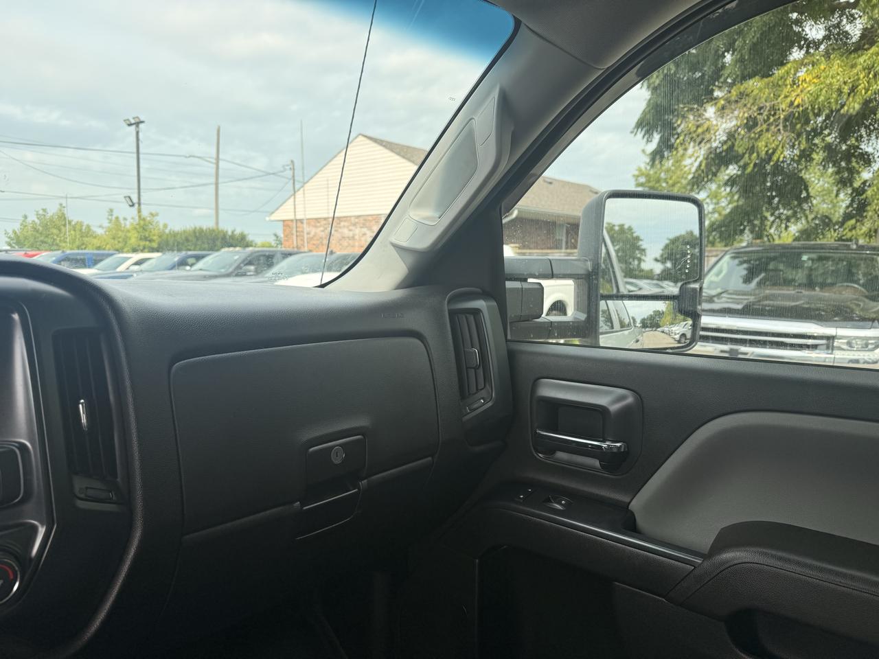 2017 Chevrolet Silverado 2500 Crew Cab | Duramax Diesel | Long Box Photo
