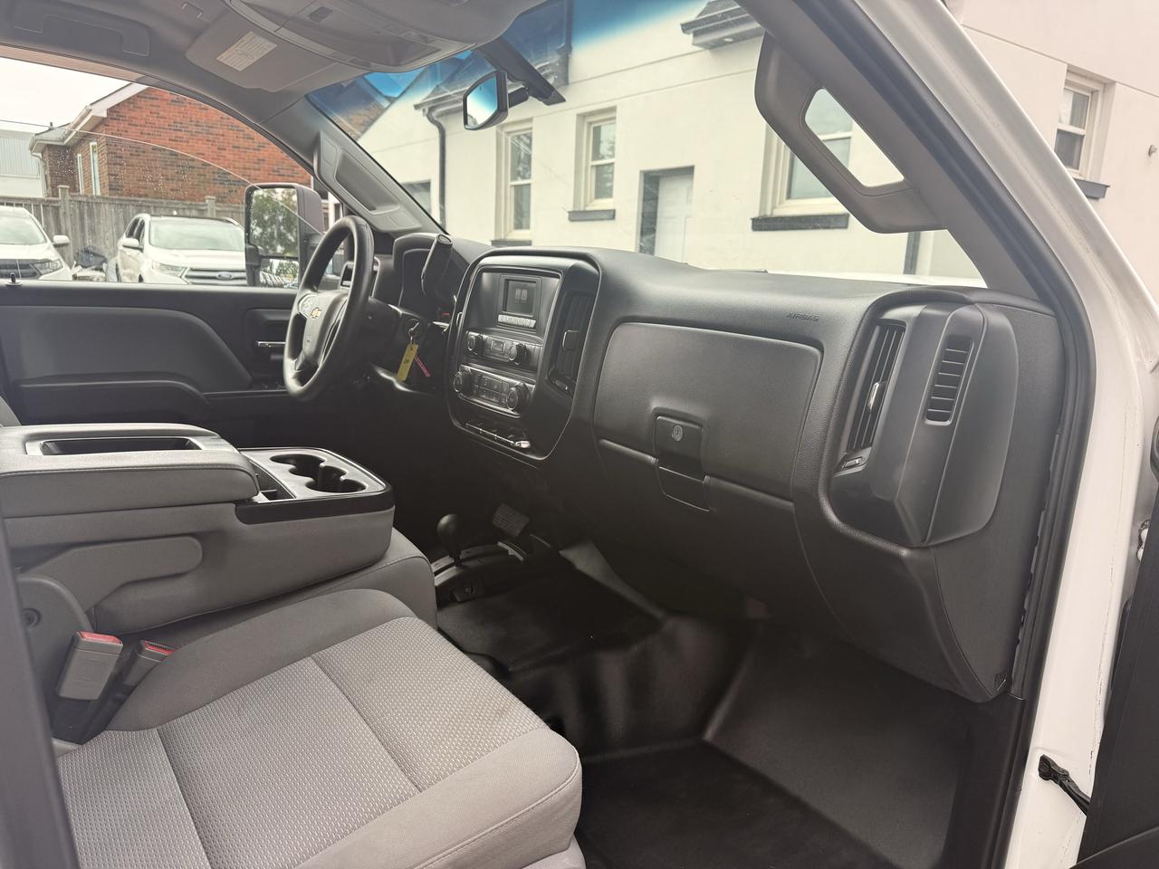 2017 Chevrolet Silverado 2500 Crew Cab | Duramax Diesel | Long Box Photo