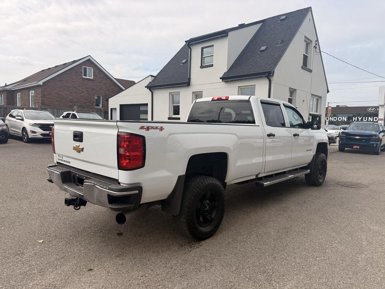 2017 Chevrolet Silverado 2500 Crew Cab | Duramax Diesel | Long Box Photo