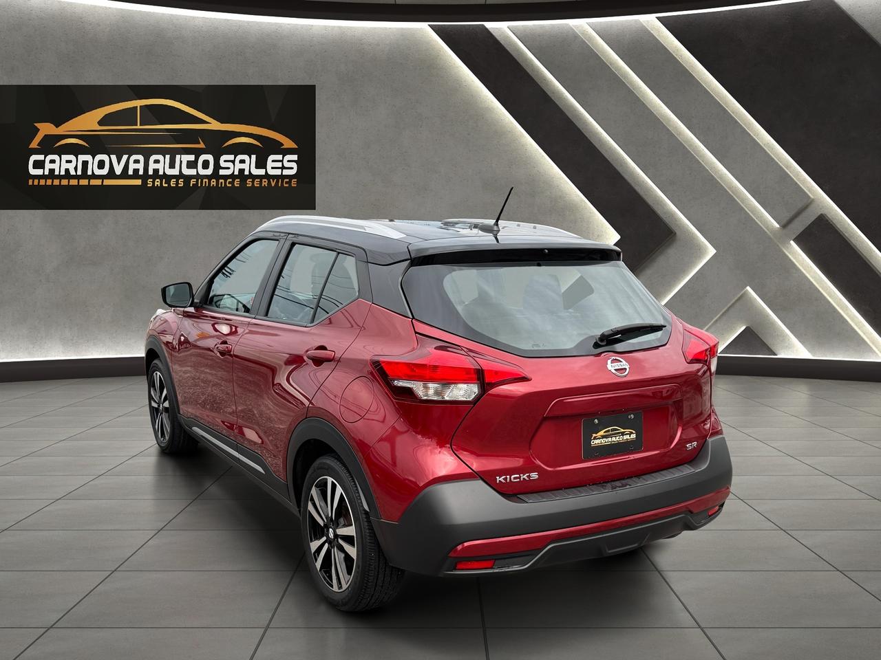 2019 Nissan Kicks SR+ONE OWNER+CLEAN CARFAX+LEATHER+360 Camera Photo