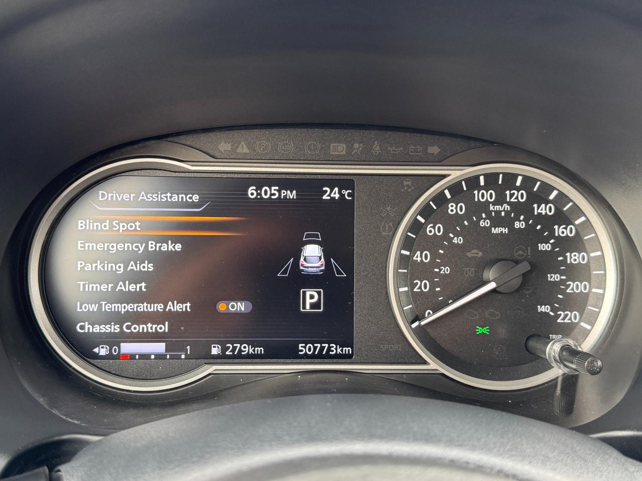 2019 Nissan Kicks SR+ONE OWNER+CLEAN CARFAX+LEATHER+360 Camera Photo