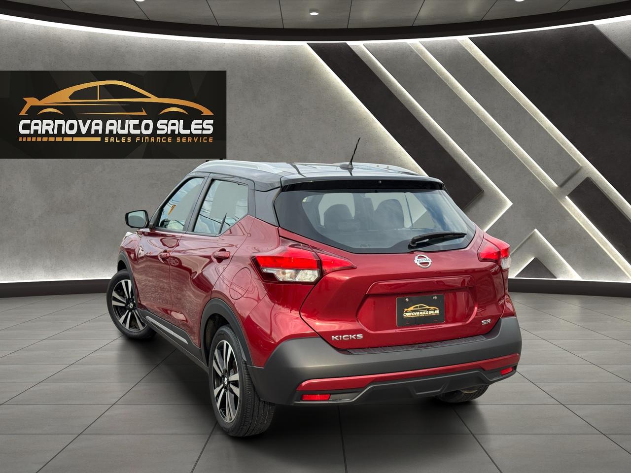 2019 Nissan Kicks SR+ONE OWNER+CLEAN CARFAX+LEATHER+360 Camera Photo