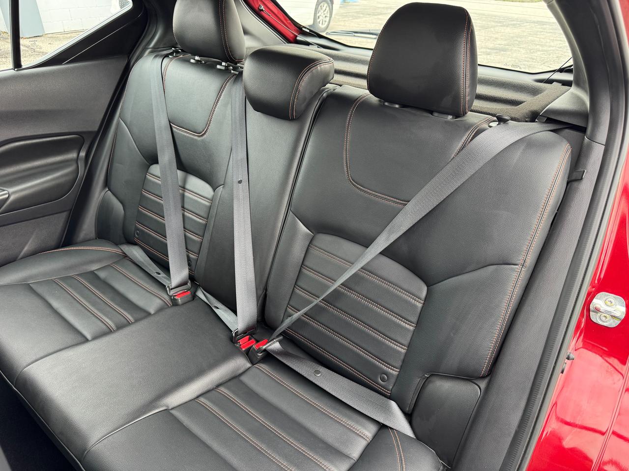 2019 Nissan Kicks SR+ONE OWNER+CLEAN CARFAX+LEATHER+360 Camera Photo