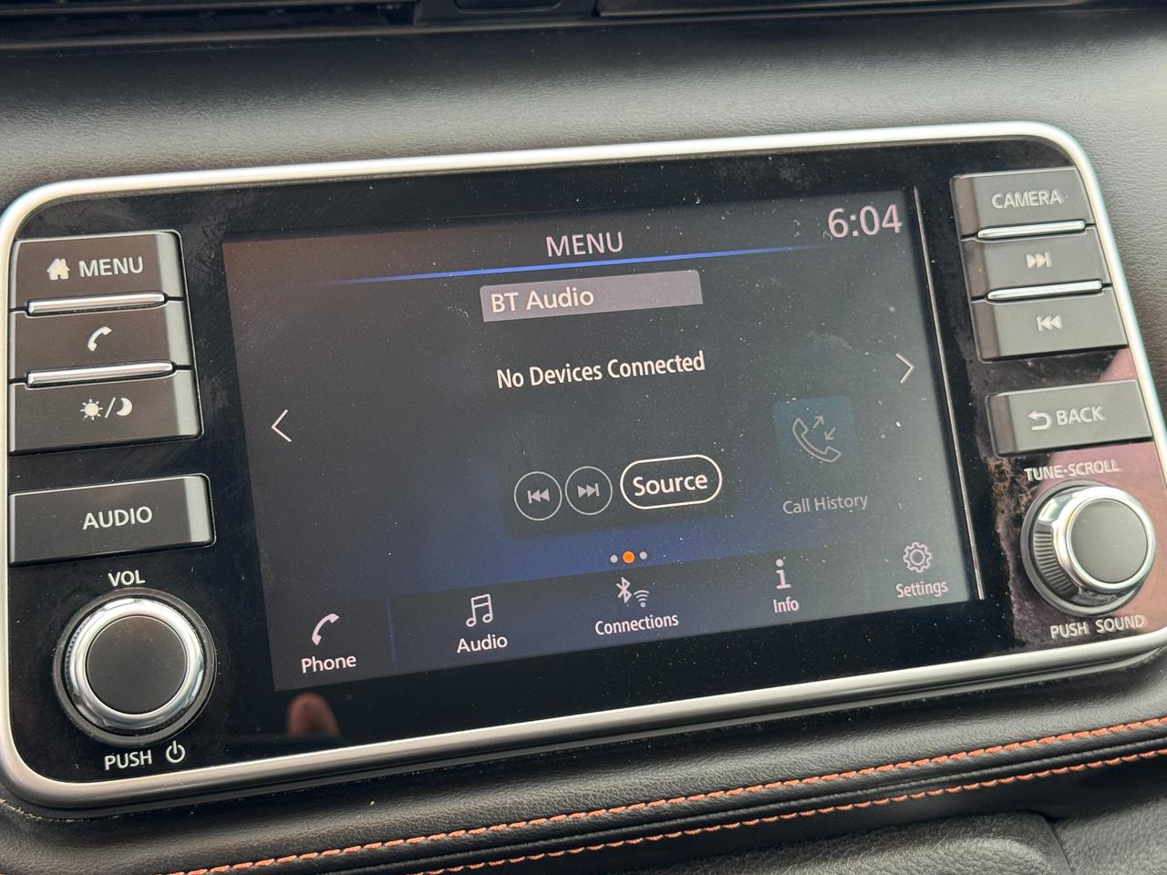 2019 Nissan Kicks SR+ONE OWNER+CLEAN CARFAX+LEATHER+360 Camera Photo