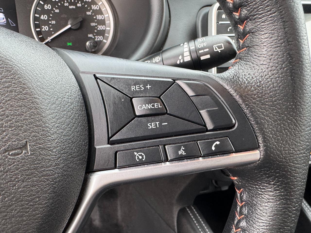 2019 Nissan Kicks SR+ONE OWNER+CLEAN CARFAX+LEATHER+360 Camera Photo