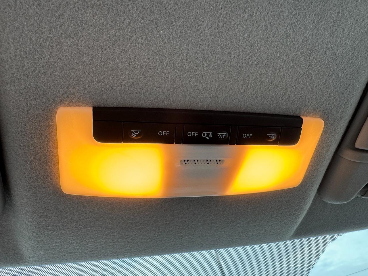 2019 Nissan Kicks SR+ONE OWNER+CLEAN CARFAX+LEATHER+360 Camera Photo