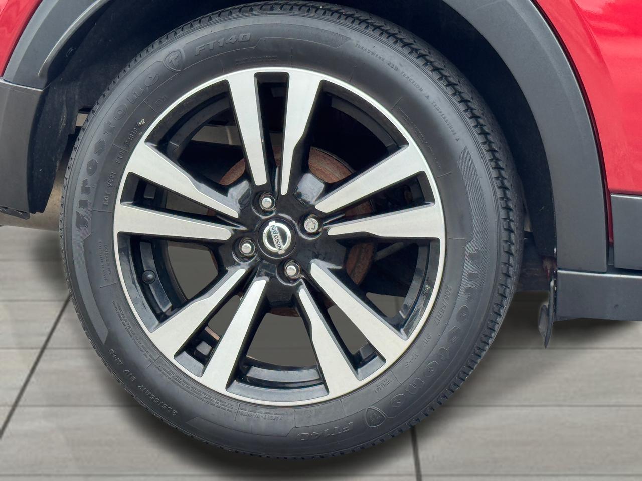 2019 Nissan Kicks SR+ONE OWNER+CLEAN CARFAX+LEATHER+360 Camera Photo