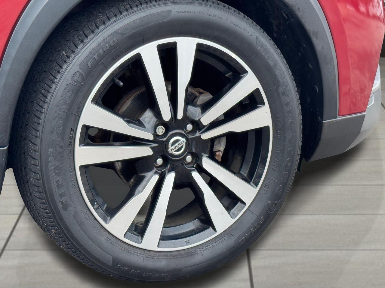 2019 Nissan Kicks SR+ONE OWNER+CLEAN CARFAX+LEATHER+360 Camera Photo