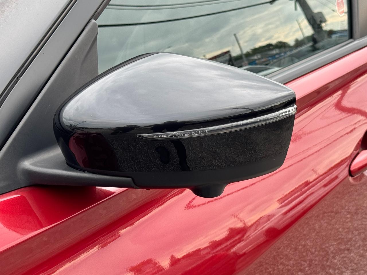 2019 Nissan Kicks SR+ONE OWNER+CLEAN CARFAX+LEATHER+360 Camera Photo