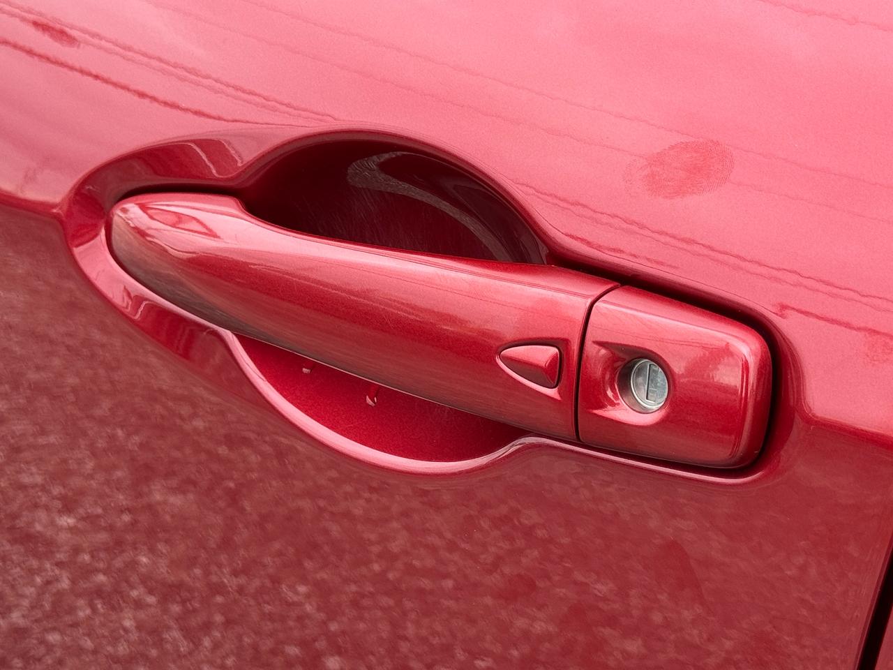 2019 Nissan Kicks SR+ONE OWNER+CLEAN CARFAX+LEATHER+360 Camera Photo