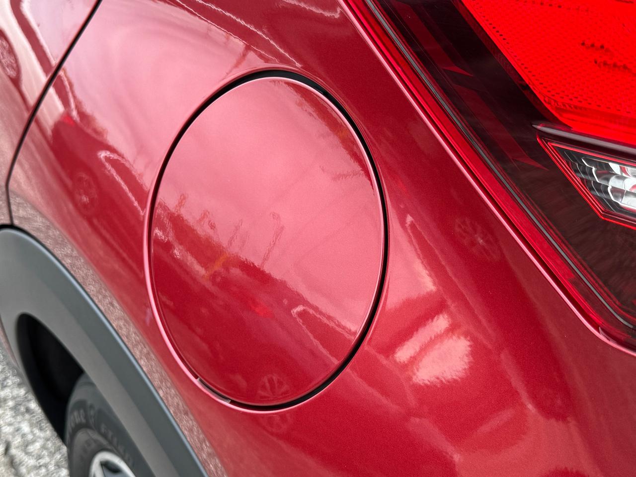 2019 Nissan Kicks SR+ONE OWNER+CLEAN CARFAX+LEATHER+360 Camera Photo