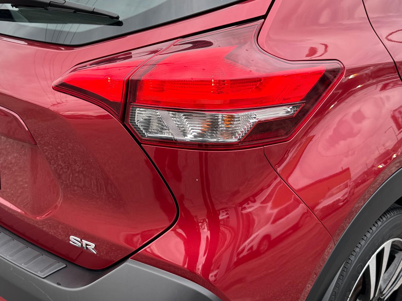 2019 Nissan Kicks SR+ONE OWNER+CLEAN CARFAX+LEATHER+360 Camera Photo